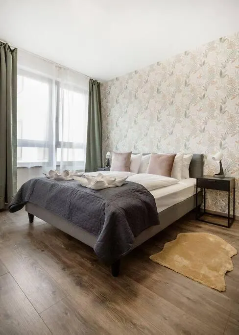 Daire Stylish Suite With Balcony In Central Budapeşte