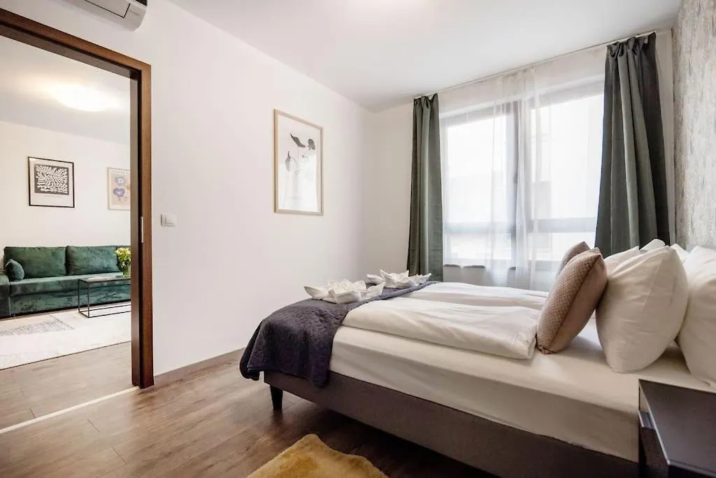 Stylish Suite With Balcony In Central Budapeşte